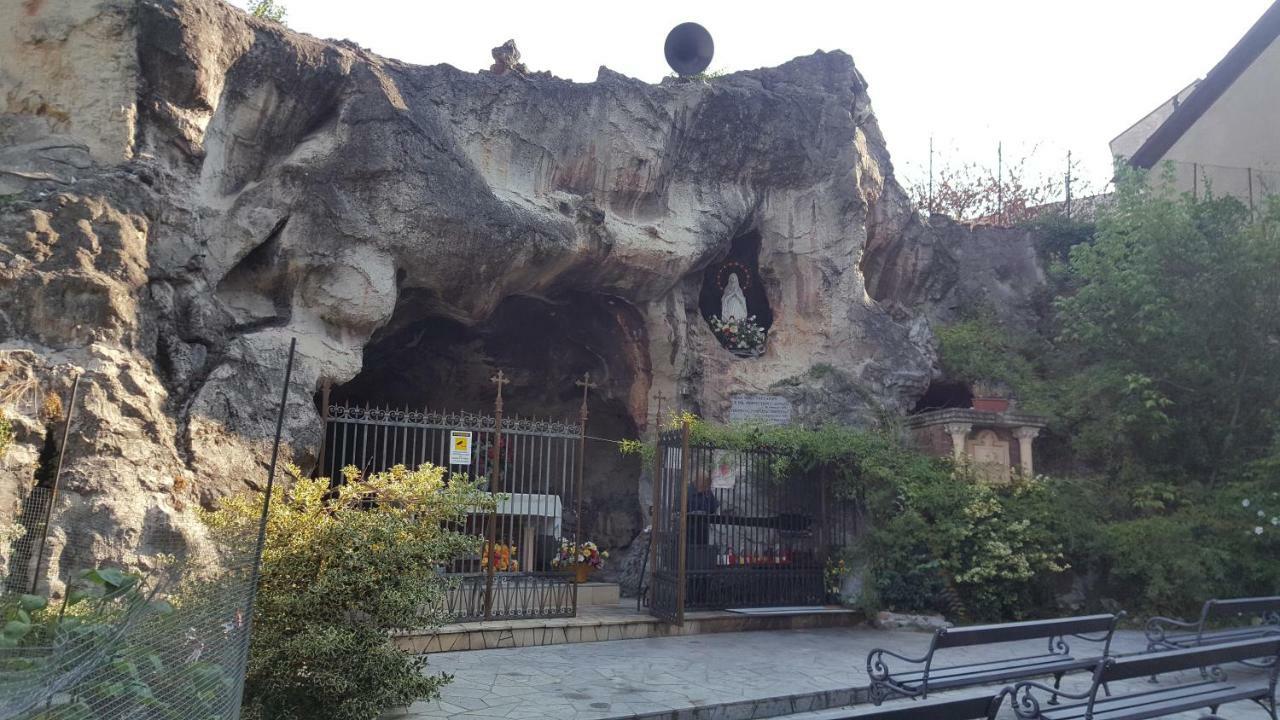 Location Turistic Monolocale Nel Parco Del Santuario Apartment Asti Ngoại thất bức ảnh